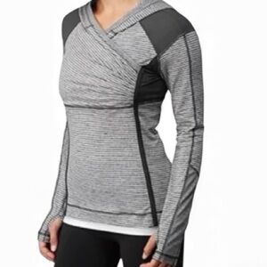 Lululemon Run For Your Life Striped Pullover Hoodie. Size 4. Thumbholes